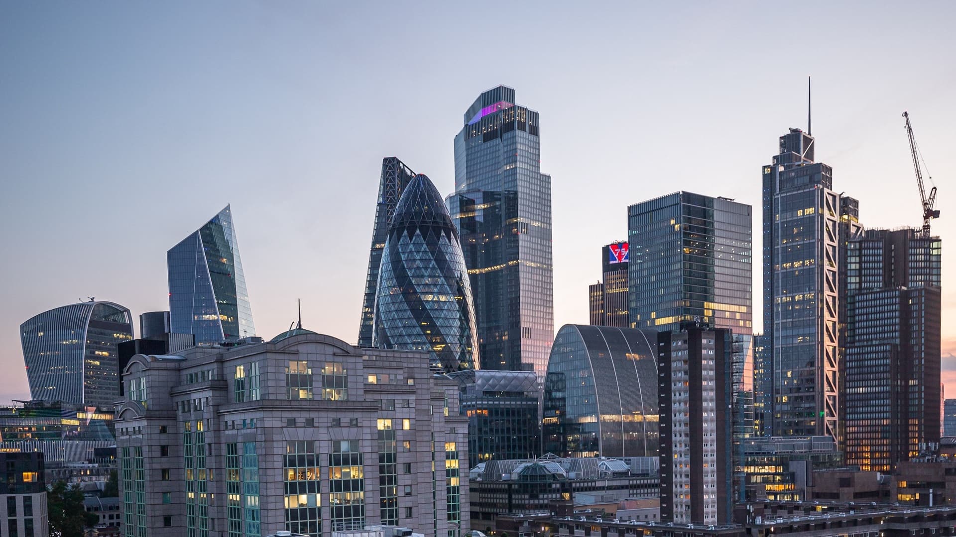 London city landscape beside the River Thames